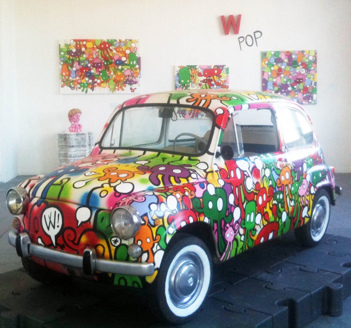 FIAT 600 decorata da Willow — Milano 2009